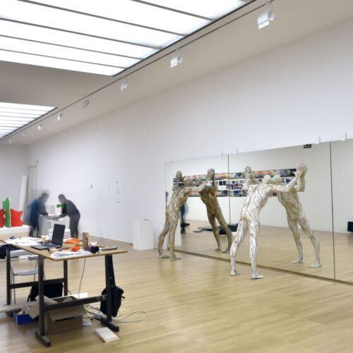 Up Close, postav izložbe